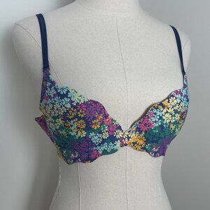 NWOT Victoria's Secret Very Sexy Push-Up Bra, size 36A